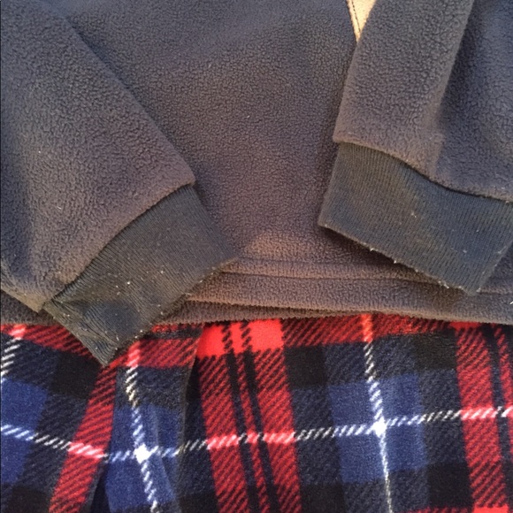 Carter’s PJs - Picture 6 of 8